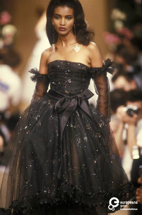 yves saint laurent catwalk 1990|Yves Saint Laurent walk on the catwalk at YSL High Fashion .